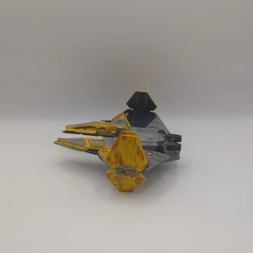 Hallmark Keepsake 2005 Anakin Skywalkers Jedi Starfighter Ornament NIB‎